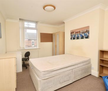 6 bedroom Student Terraced House to rent in Belle Grove West, Newca... - Photo 4