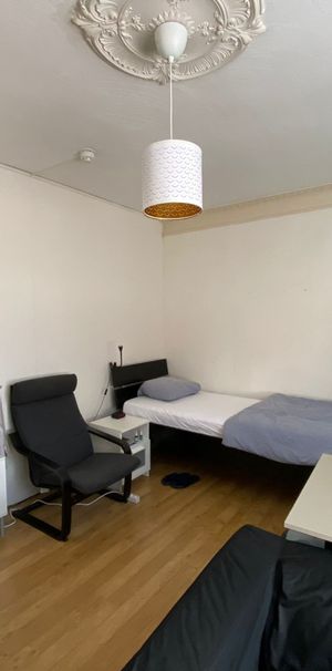 Room Tilburg - Hoefstraat - Foto 1