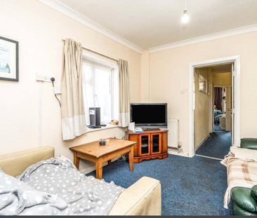 5 bedroom terraced house to rent - Photo 3