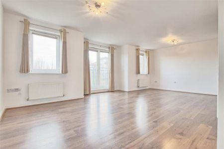 3 bedroom flat to rent - Photo 3