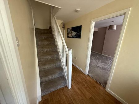 3 bedroom terraced house to rent - Photo 4