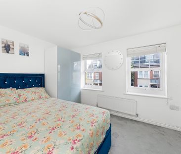 Erickson Gardens, Bromley, BR2, London - Photo 2