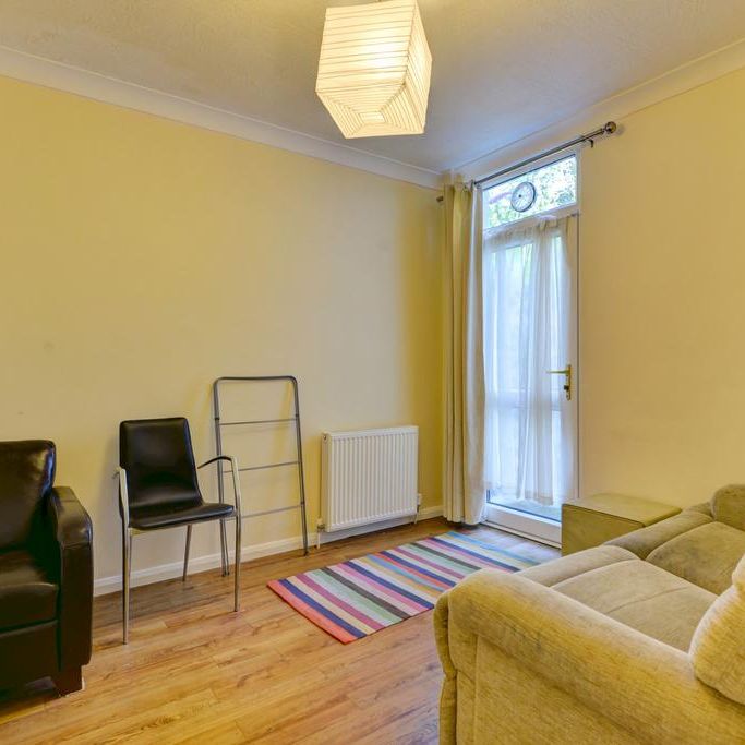 6 bedroom house to rent - Photo 1