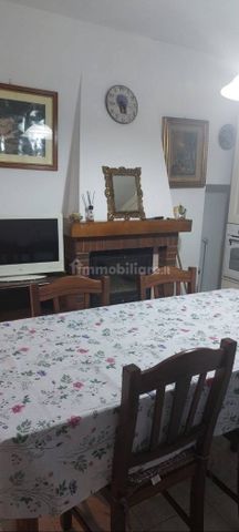 Appartamento in villa via del Colle 6, Centro, Sarnano - Photo 2