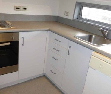 *** TWO BEDROOM FIRST FLOOR APARTMENT *** - Photo 2
