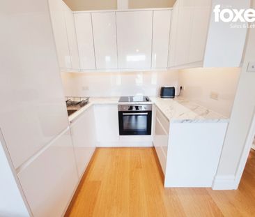 2 bed flat to rent in 57 St. Michaels Road, Bournemouth, Dorset, BH... - Photo 4