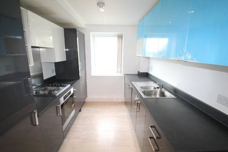 West Plaza, Town Lane, Stanwell,TW19 - Photo 4