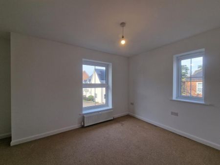 3 bedroom semi-detached house to rent - Photo 3