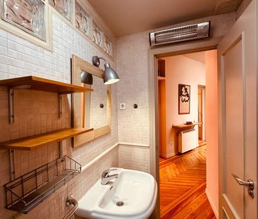 ¡Espectacular piso con balcones y vistas despejadas en Pleno Centro de Madrid! - Photo 3