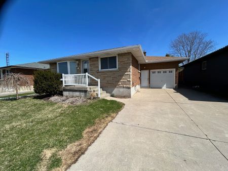 For Lease - 6 Park Avenue Unit# Upper, St. Catharines, Ontario - Photo 2