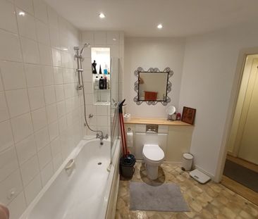 Room in a Shared Flat, Barking, IG11 - Photo 4