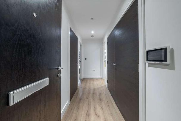 Marquis House, Sovereign Court, Beadon Road, London, W6 - Photo 1