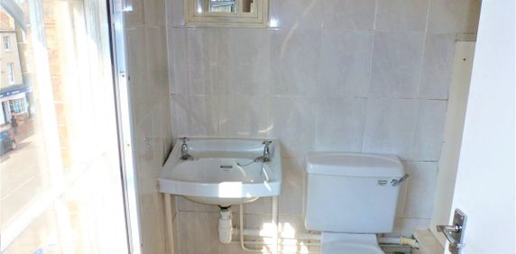 15-17 Market Place - Photo 2