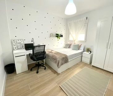 Avenida de los Ángeles, Getafe, Community of Madrid 28903 - Photo 3