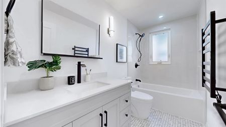 For Lease - 914 Broadview Avenue, Toronto, Ontario - Photo 3