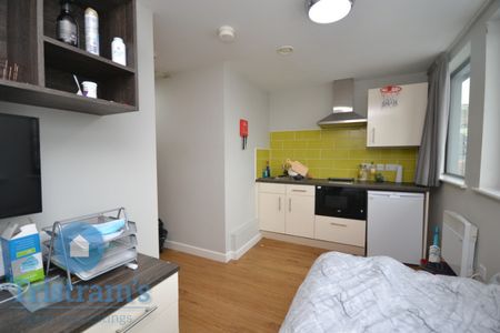 Apartment for Rent - Photo 2