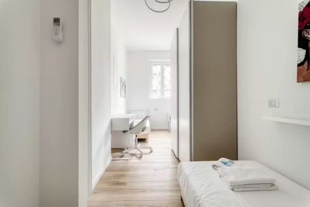 Via Antonello da Messina, Milan, Lombardy 20146 - Photo 3