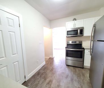 For Lease - 212 Monarch Park Avenue Unit# Main, Toronto, Ontario - Photo 2