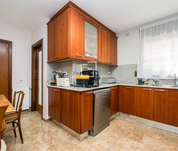 Excellent 5 Bedroom house / villa for rent in Montmar, Barcelona - Photo 6