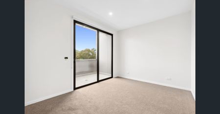 Immaculate low maintenance townhome. - Photo 3