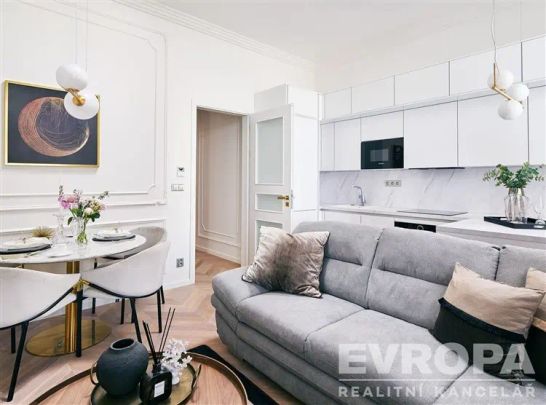 Nadstandardní plně vybavený apartmán v centru Prahy, 50 m - Photo 1