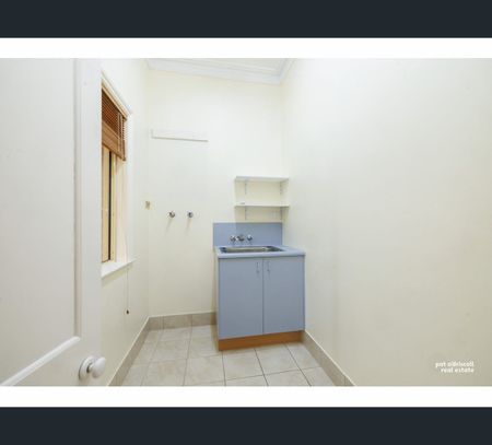 30 James Street, The Range, Qld 4700 - Photo 5