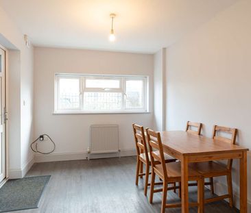 Alden Crescent, Headington, OX3 - Photo 1