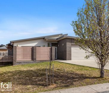 Light, Bright & Beautiful - A Family-Friendly Home in Sought-After ... - Photo 4