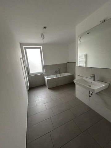 Bei VIVAWEST die Sonnenstrahlen auf der eigenen Terrasse genießen. - Photo 5