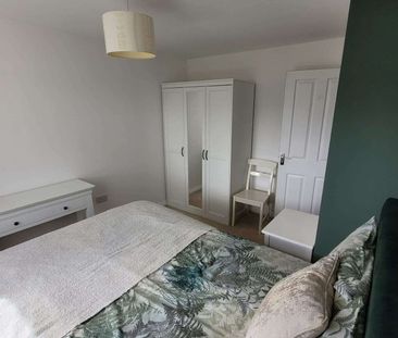 Fantastic 6-bedroom house share in a great location Room 6 (Upstair... - Photo 4