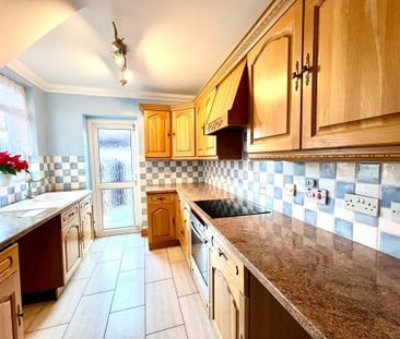 4 bedroom semi-detached house to rent - Photo 2