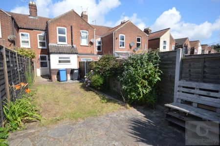 Sprowston Road, Norwich - Photo 3