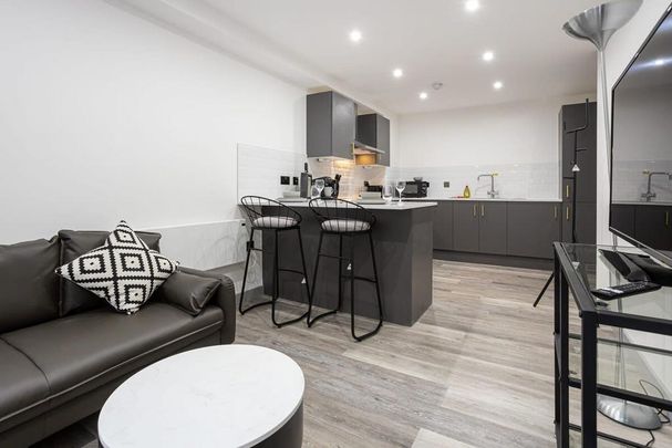 2 bedroom serviced apartment to rent - Photo 1