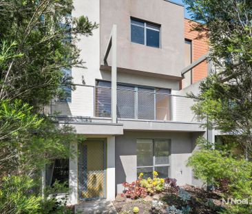 4 Lithgow Way, MOOROOLBARK - Photo 5