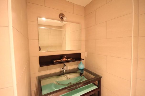 10 Saint-Jacques, #905 - Photo 1