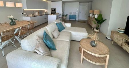 2 room luxury Flat for rent in Casares, Spain - Photo 4