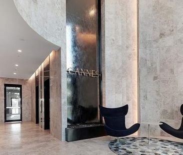 Modern Beachside Apartment with Stunning Ocean Views - Photo 2