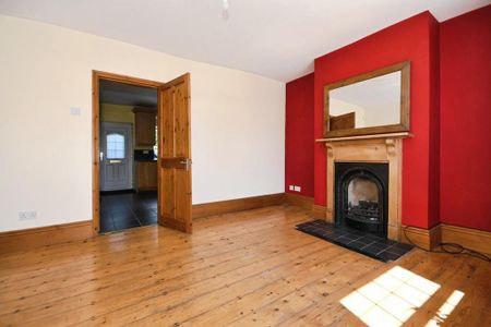 3 bedroom terraced house to rent - Photo 3
