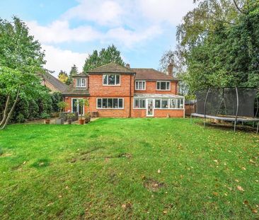 Greatford Drive, Guildford - 5 bedrooms Property for lettings - Sey... - Photo 6