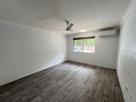 Fantastic Duplex In Mt Louisa - Photo 5