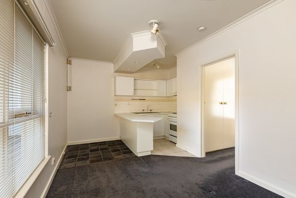 1/50 Barkly Street, Carlton VIC 3053 - Photo 1
