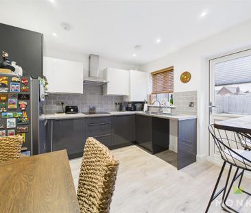 2 bedroom end of terrace house to rent - Photo 6