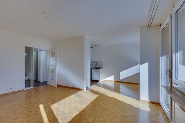 Modern and bright 3.5-room apartment in a quiet location in Birsfelden - Photo 1