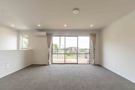 Brand New 3-Bedroom Townhouses in Central Location - Photo 2