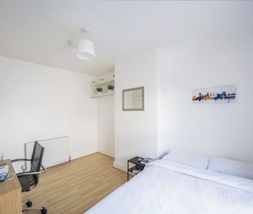 6 Bed Terraced House, Milner Road, BN2 - Photo 5