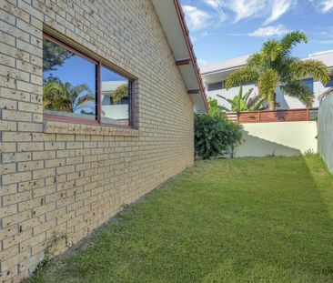 Modern Duplex In Quiet Cul-de-sac - Photo 6