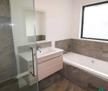 Lovely Three Bedroom Townhouse in Wigram - Photo 5