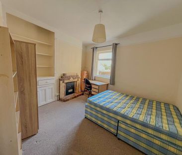 6 bedroom terraced house to rent - Photo 3