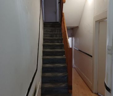 1 bedroom retirement property to rent - Photo 2