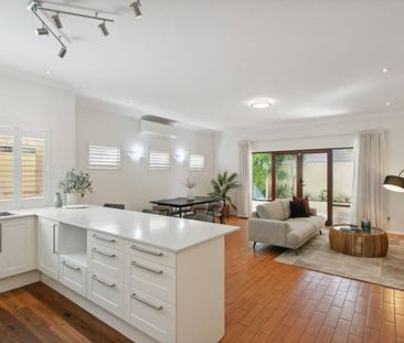 GREAT FAMILY HOME - Photo 4